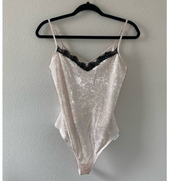 Guess Nude Pink Corduroy‎ Bodysuit - Picture 1 of 3